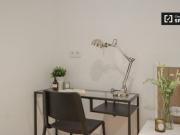 Se alquila habitación en piso de 7 dormitorios en Madrid