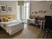 Se alquila habitación en piso de 7 habitaciones en Barcelona