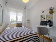 Se alquila habitación en piso de 7 habitaciones en...