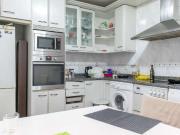 Se alquila habitación en piso de 7 habitaciones en Malasaña