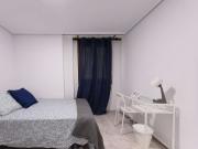 Se alquila habitación en piso de 7 habitaciones en...