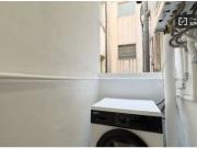 Se alquila habitación en piso de 7 habitaciones en Sants