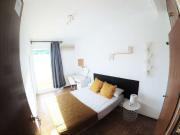 Se alquila habitación en piso de 8 habitaciones en Azca,...