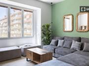 Se alquila habitación en piso de 8 habitaciones en Barcelona