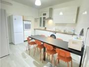 Se alquila habitación en piso de 8 habitaciones en Gran...