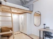 Se alquila habitación en piso de 8 habitaciones en Granada