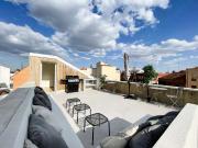 Se alquila habitación en piso de 8 habitaciones en Madrid Se alquila habitación en piso de 8 habitaciones en Madrid