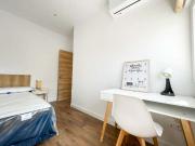Se alquila habitación en piso de 8 habitaciones en Madrid Se alquila habitación en piso de 8 habitaciones en Madrid