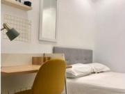 Se alquila habitación en piso de 8 habitaciones en Madrid