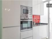 ¡Se alquila habitación en piso de 9 habitaciones!