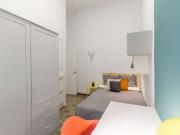 Se alquila habitación en piso de 9 habitaciones en...