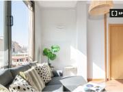 Se alquila habitación en piso de 9 habitaciones en...