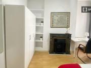 Se alquila habitación en piso de estudiantes de 15...