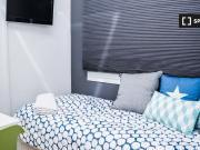 Se alquila habitación en piso en Eixample Dreta, Barcelona