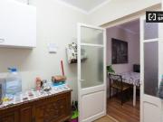 Se alquila habitación en precioso apartamento de 4...