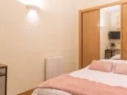 Se alquila habitación en residencia en Justicia, Madrid