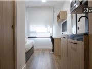 Se alquila habitación en residencia en Madrid