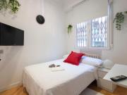 Se alquila habitación en Serrano 205