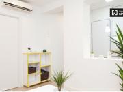 Se alquila habitación en un moderno apartamento de 3...