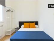 Se alquila habitación grande en apartamento de 6...