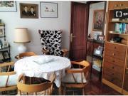 Se alquila habitación individual con baño privado y... Se alquila habitación individual con baño privado y...