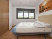 Se alquila habitación luminosa en apartamento de 3...