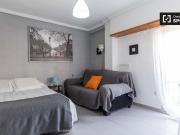 Se alquila habitación moderna, apartamento de 4...