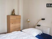 Se alquila habitación ordenada en un apartamento de 4...