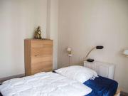 Se alquila habitación ordenada en un apartamento de 4... Se alquila habitación ordenada en un apartamento de 4...