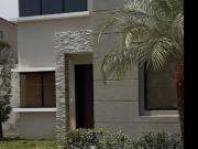 Se Alquila hermosa casa Ciudad Celeste Urb. Arboleda DevE