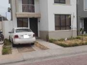 se alquila la joya granate