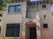 SE ALQUILA LINDA VILLA EN BOSQUES DE LA COSTA