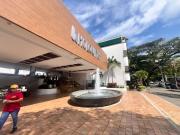 SE.ALQUILA LOCAL CALI SUR HOLGUINES 3 LOCALES EN UNO