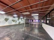 Se alquila local comercial 270m2 Los Palos Grandes 0776