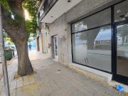 Se alquila local comercial