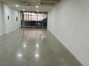 Se Alquila Local Comercial de 240 m2 en Santa Monica