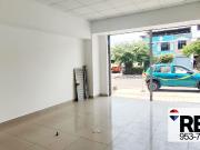 SE ALQUILA LOCAL COMERCIAL EN AVENIDA NEPOMUCENO VARGAS...