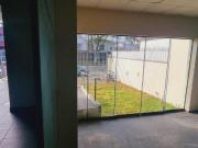 SE ALQUILA LOCAL EN ZONA COMERCIAL DE SAN ISIDRO...