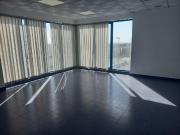 SE ALQUILA LOCAL ENTRESUELO