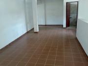 Se Alquila Local Tipo Consultorio/Oficina Casco Central...