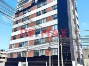 Se Alquila Moderno Local Comercial En Esquina En...