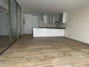 Se alquila moderno y espacioso departamento flat de 70m2