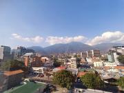 Se Alquila Oficina 110m² 1b/3p Las Mercedes