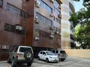 Se alquila oficina 70m2. Las Mercedes