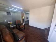 SE ALQUILA OFICINA A PUERTA CERRADA EN CALLE RESIDENCIAL...