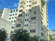 Se alquila oficina amoblada 63m2 Las Mercedes 0943