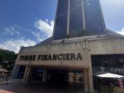 Se Alquila Oficina de 90m2 ubicada en Torre Financiera...