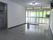 Se alquila oficina duplex en las Mercedes