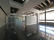 Se Alquila Oficina en Los Palos Grandes de 310 MTS