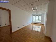 ? SE ALQUILA OFICINAS EN PLAZA LAZURTEGUI ?